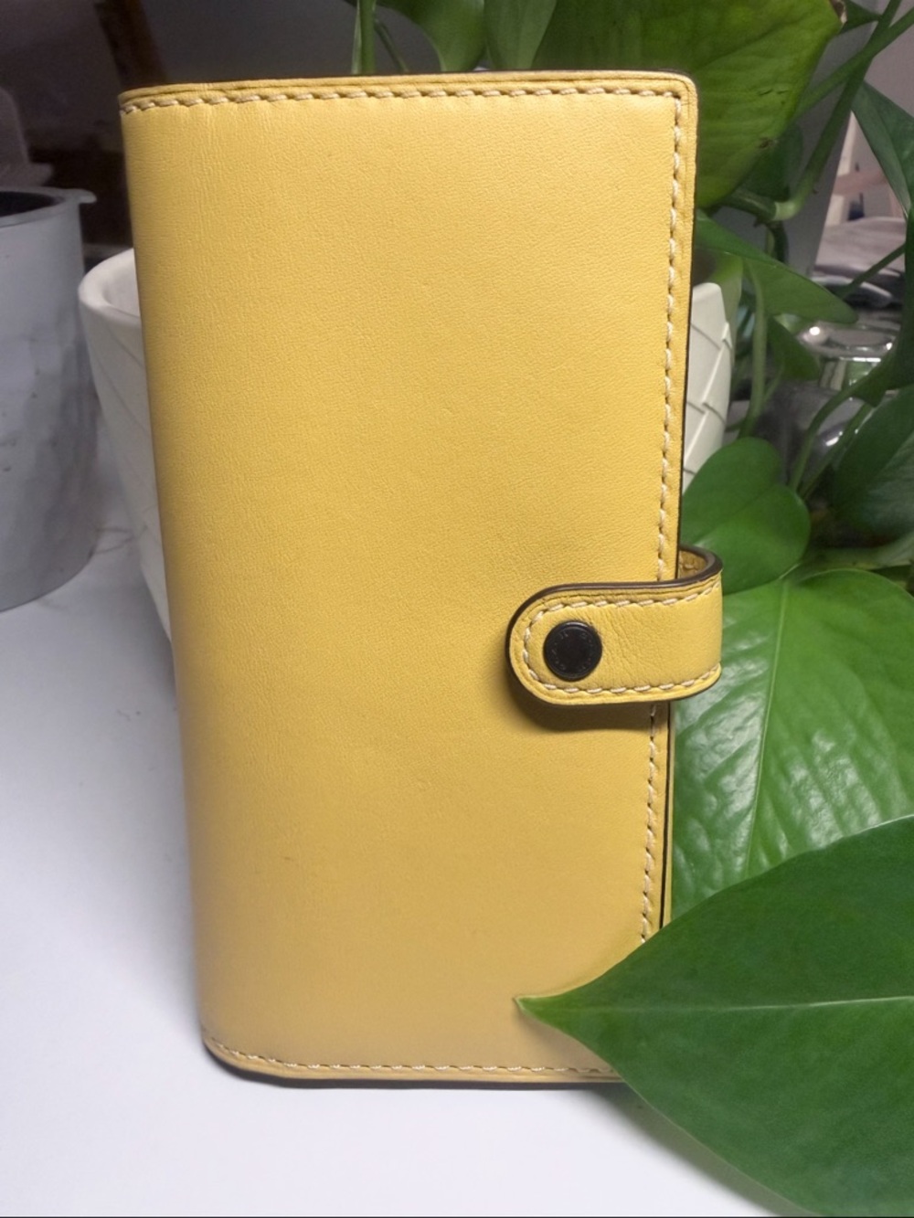 Coach Slim Trifold Wallet – Sunflower Yellow